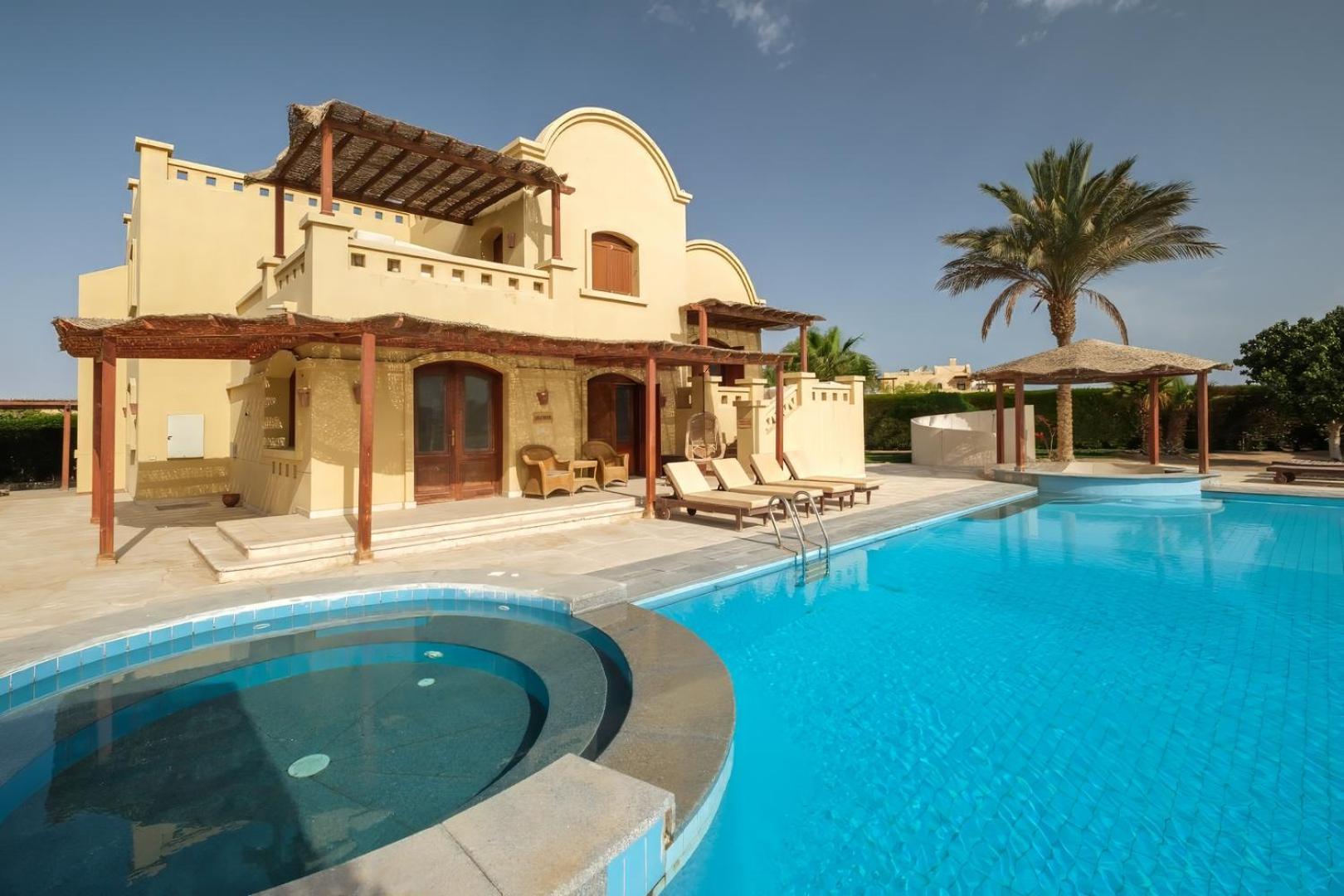 Serene 4bdr Villa: Your Cozy Away From Hébergement de vacances