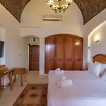 Serene 4Bdr Villa: Your Cozy Home Away From Home