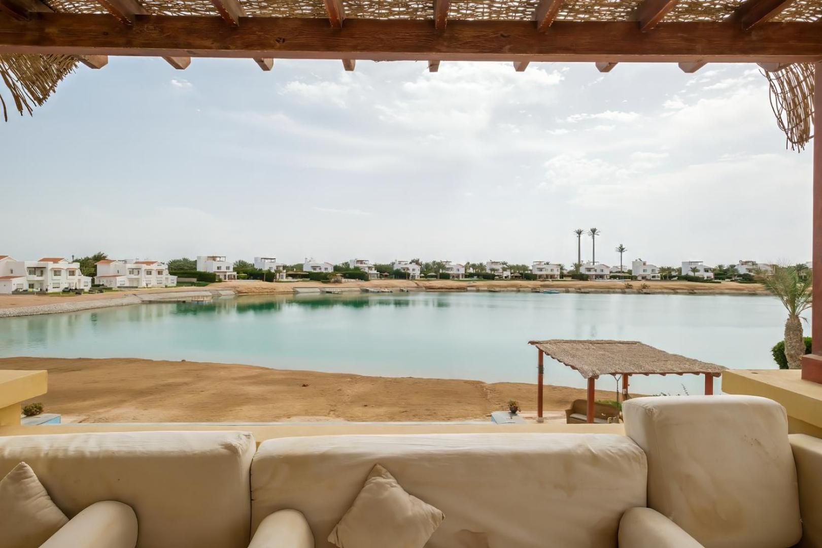 Serene 4bdr Villa: Your Cozy Away From