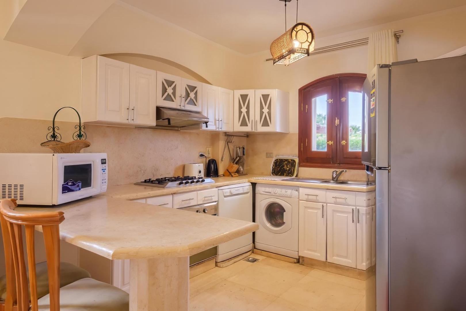 Serene 4bdr Villa: Your Cozy Away From